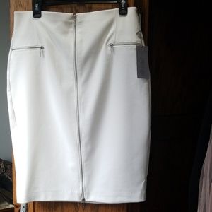NWT Size 16 Jennifer Lopez creme zipper skirt